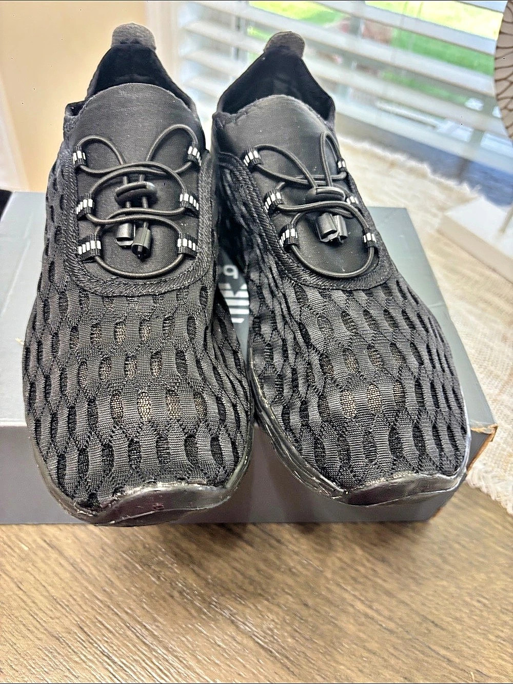 Black water shoes Sneakers US 9.5